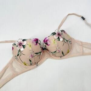 Victoria's Secret Pink floral lace bra